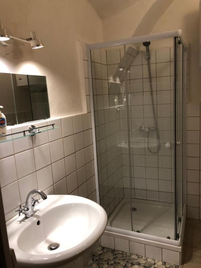 Apartman Becsi Utca شوبرون المظهر الخارجي الصورة