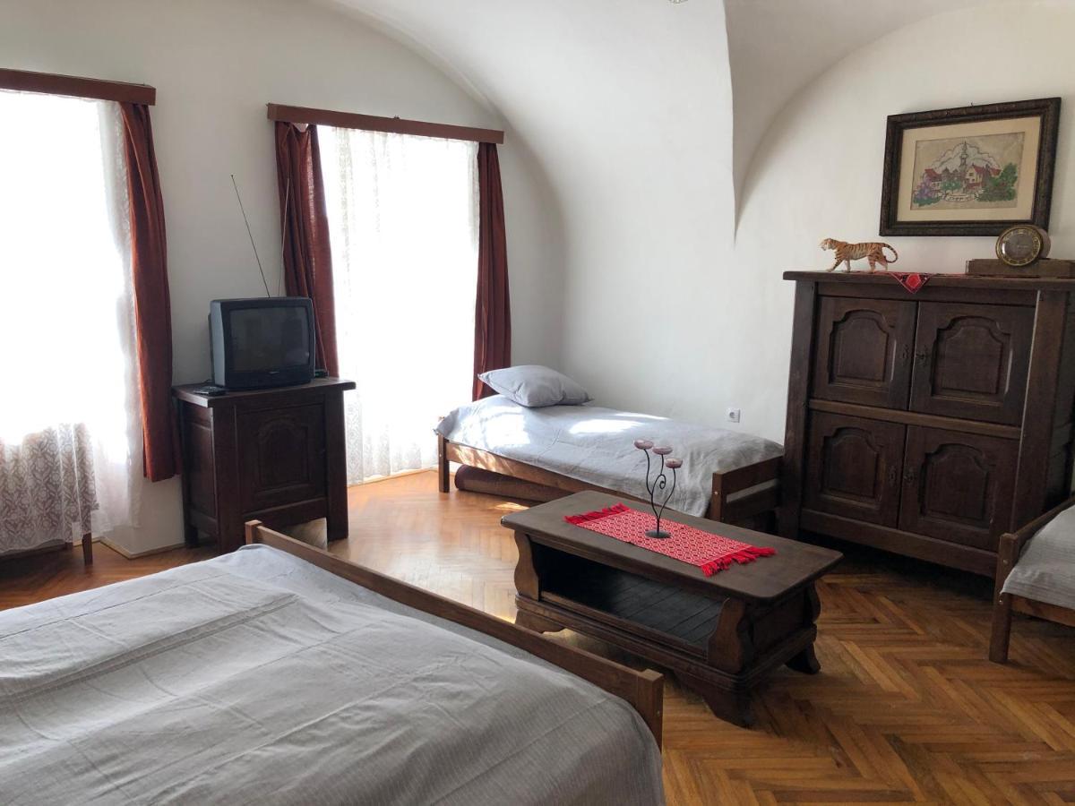 Apartman Becsi Utca شوبرون المظهر الخارجي الصورة