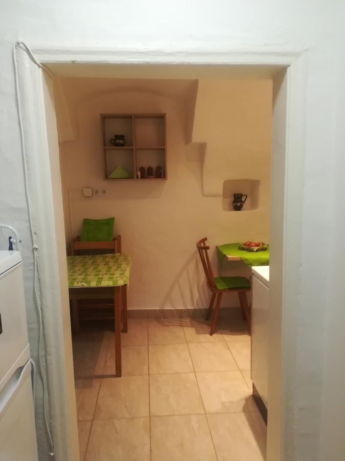 Apartman Becsi Utca شوبرون المظهر الخارجي الصورة